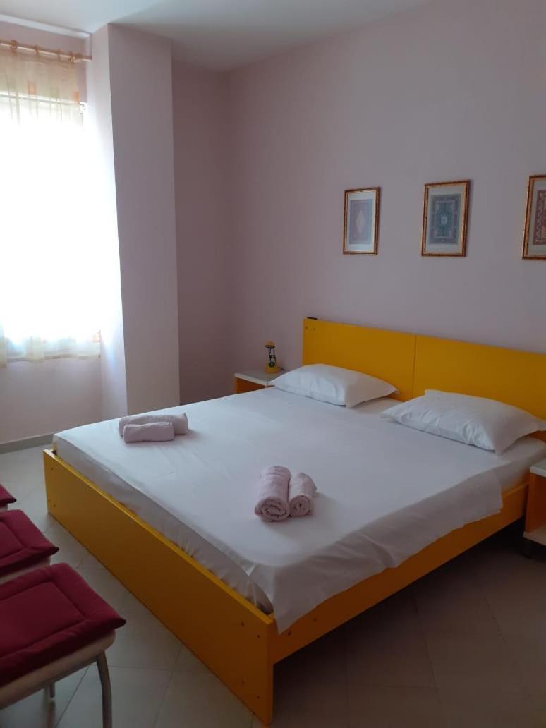 Ardo Apartament Durrës Buitenkant foto