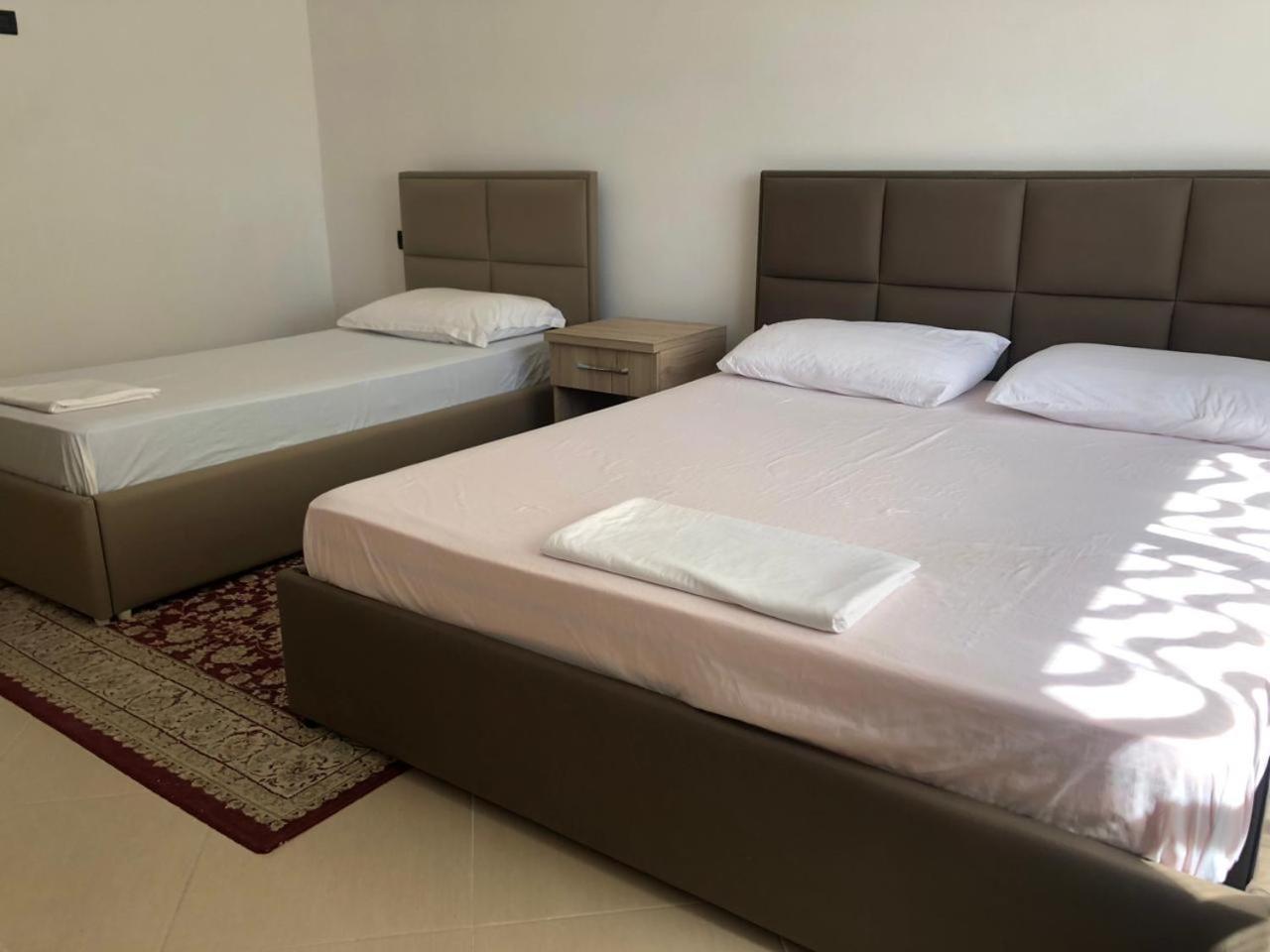 Ardo Apartament Durrës Buitenkant foto